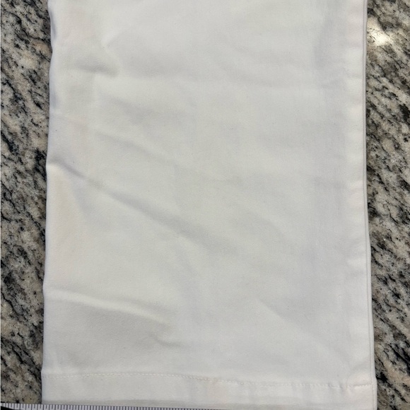 Women's White Capris - Picture 5 of 11